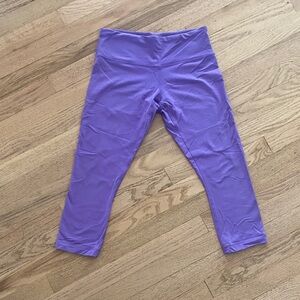 Women’s Purple cropped Lululemon Leggings